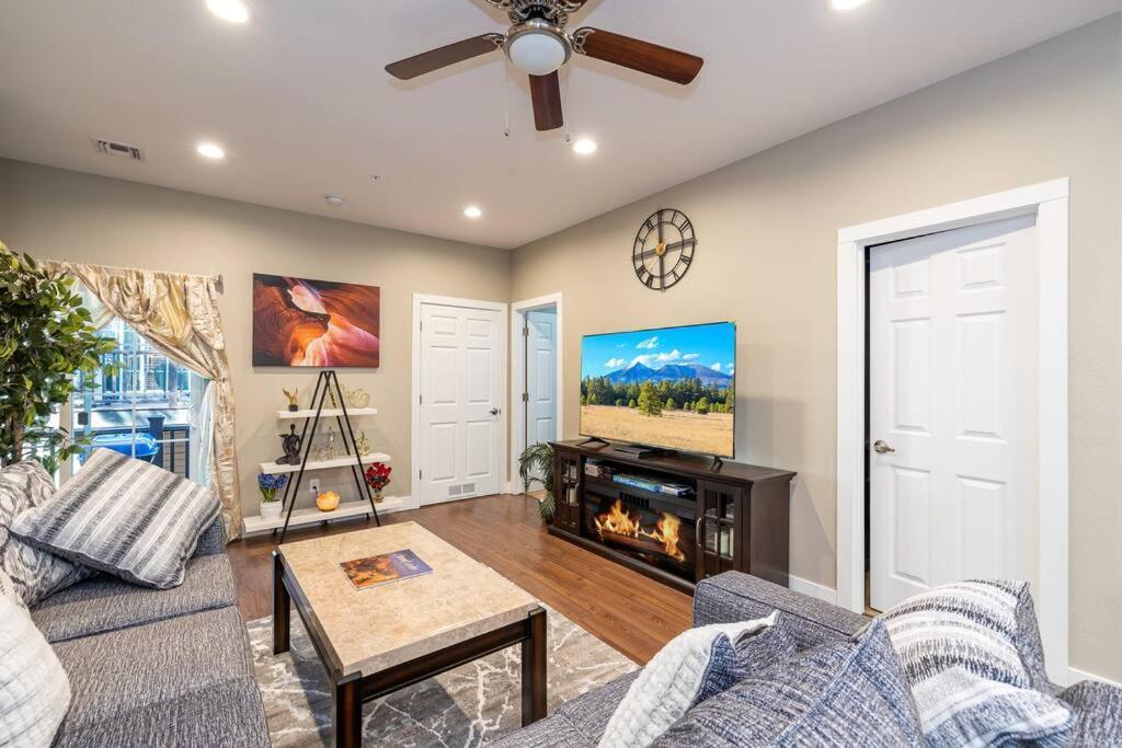 Luxury Home Downtown Nau Route 66 Snowbowl 弗拉格斯塔夫 外观 照片